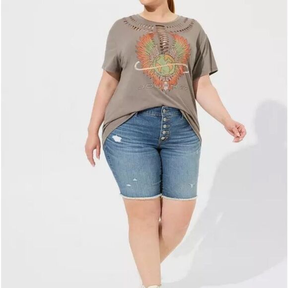 Torrid Journey Relaxed Fit Cotton Yoke Slash tee - Picture 2 of 8